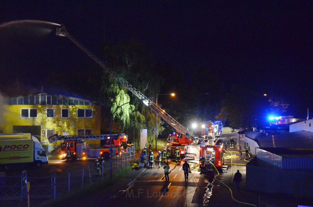 Grossfeuer Poco Lager Koeln Porz Gremberghoven Hansestr P156.JPG - Miklos Laubert